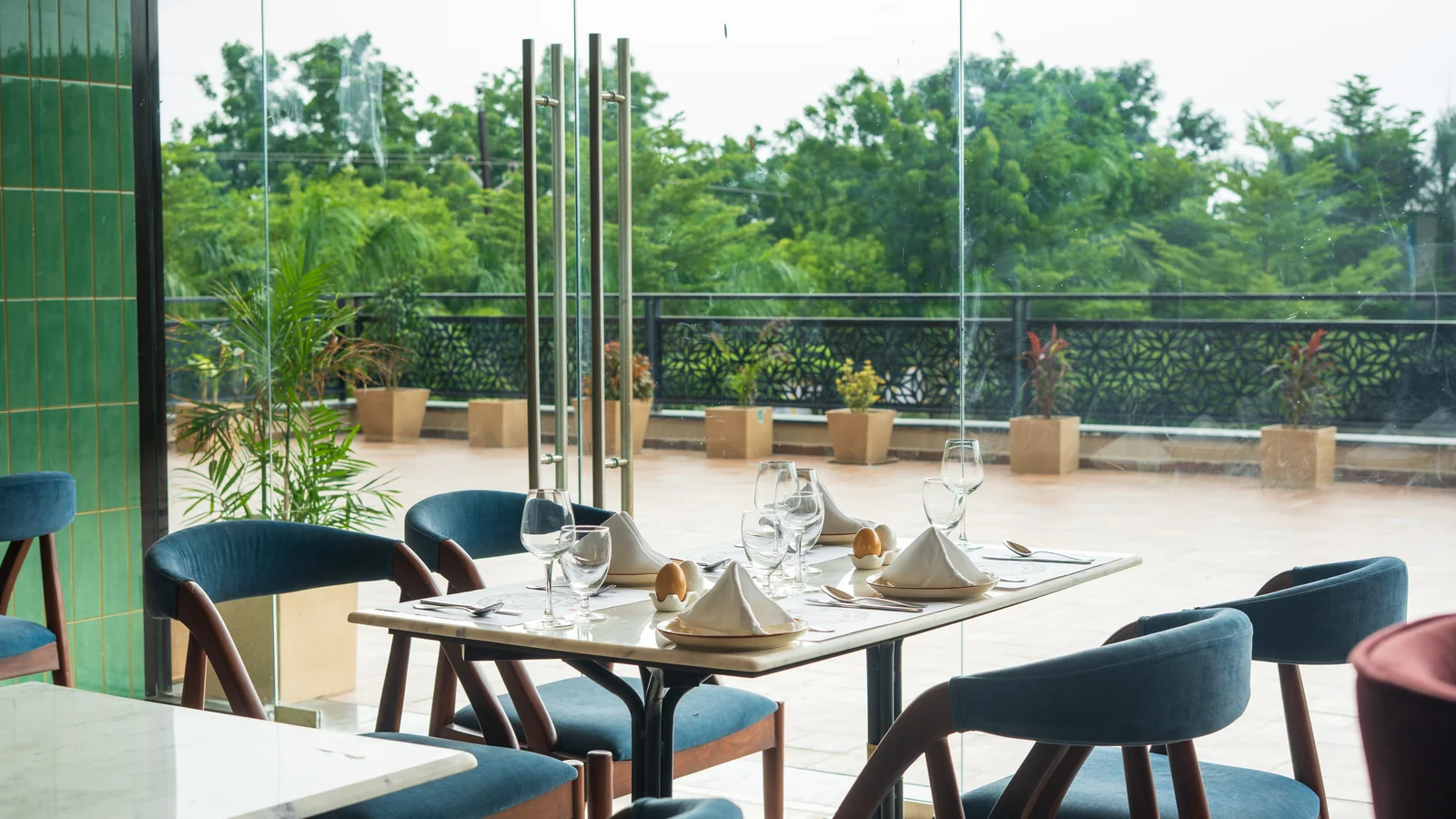 Bougainvillea dining area