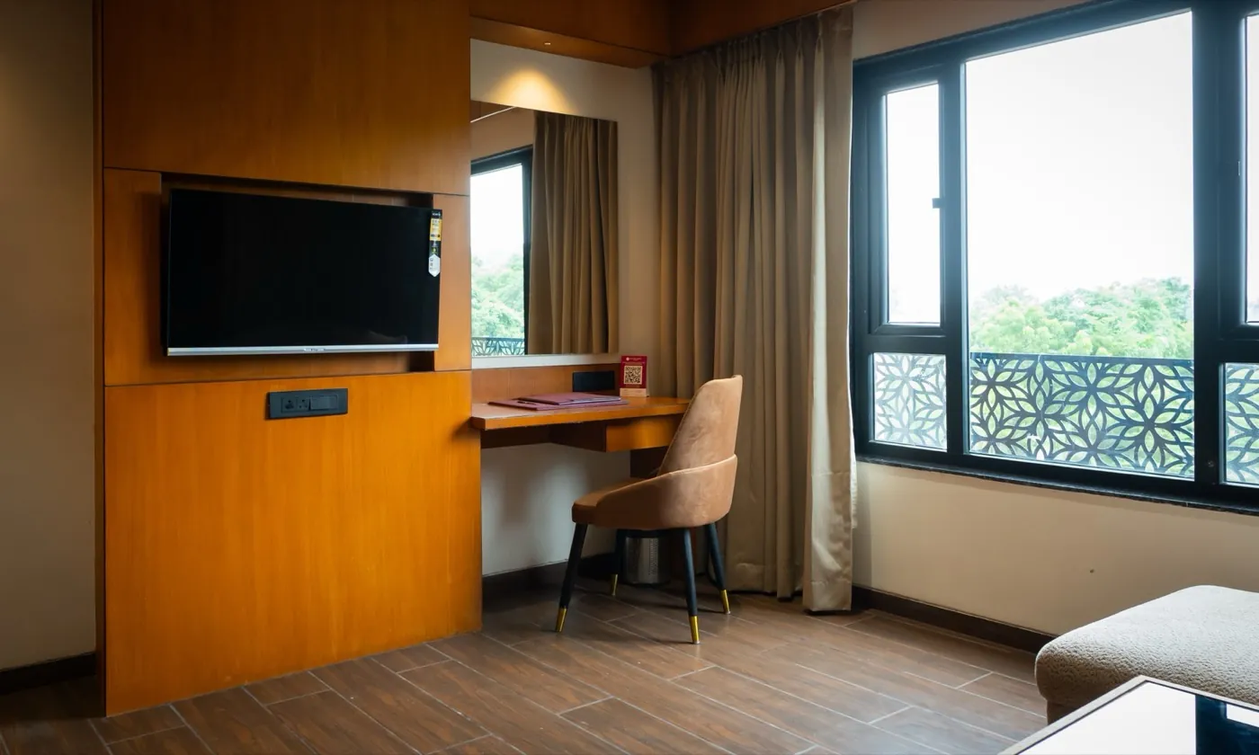 Deluxe suite desk and window