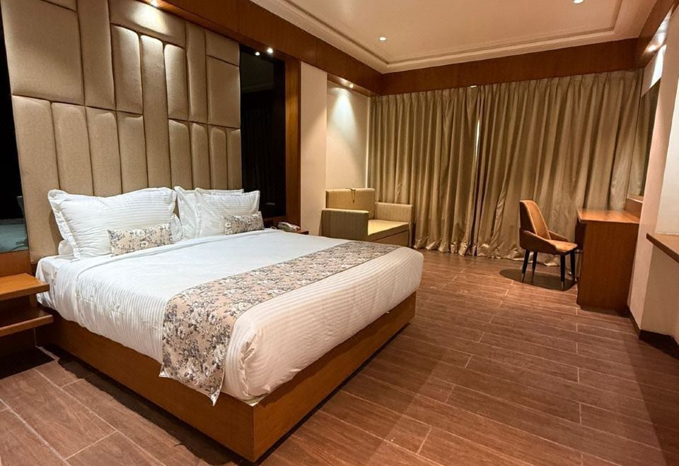 Deluxe Suite