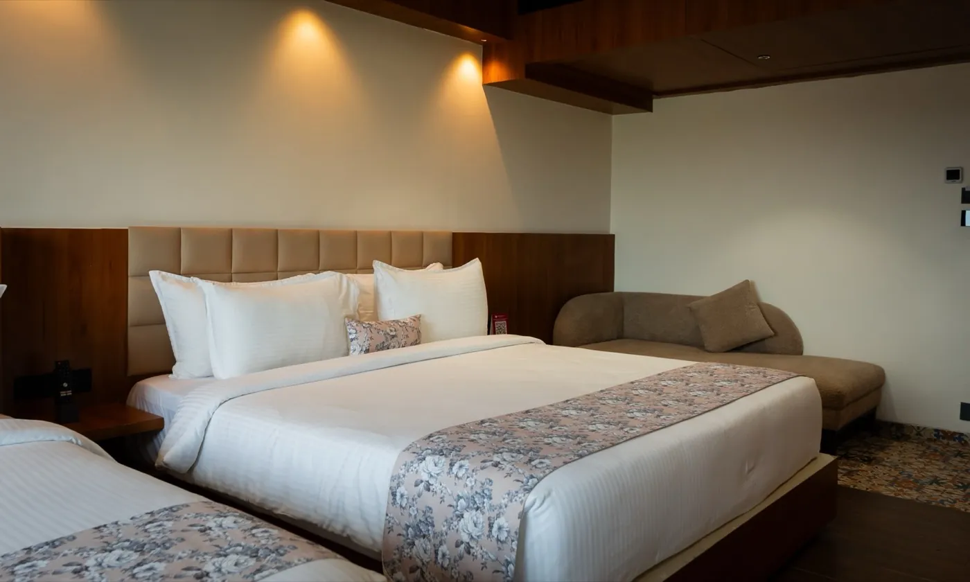 Family Premium room beds and chaise