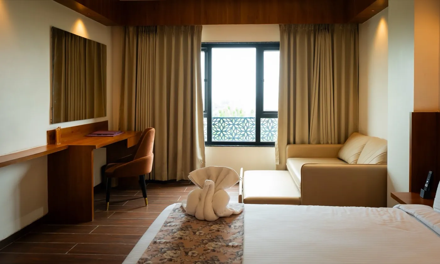 Premium room desk and day bed