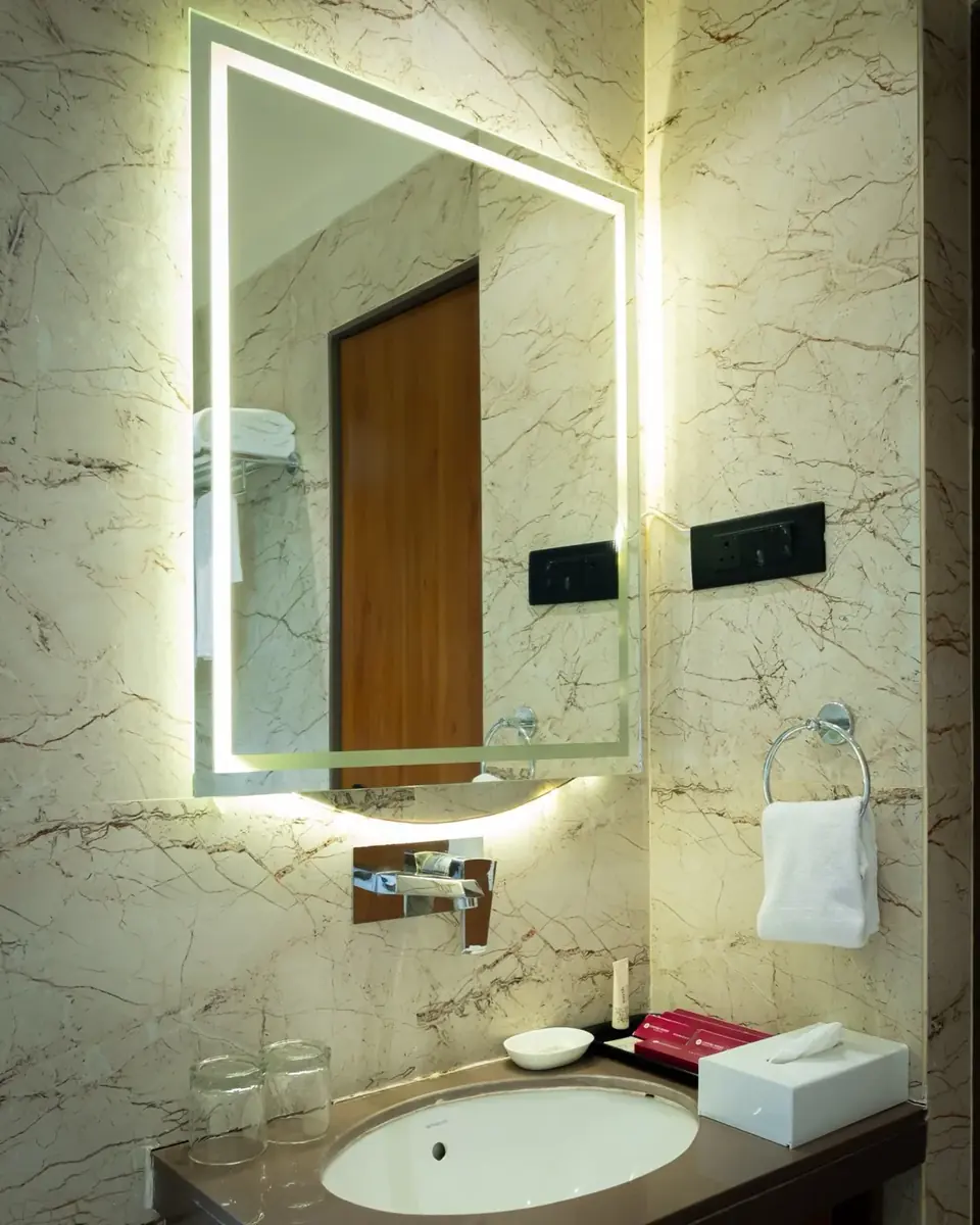 Premium room bathroom mirror